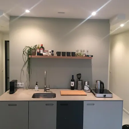 Bed & Breakfast Studio 28a6 With Free Parking Place